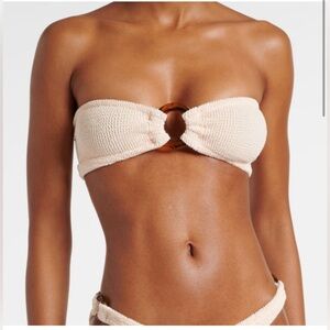 Hunza G
Gloria bandeau crinkle cream bikini